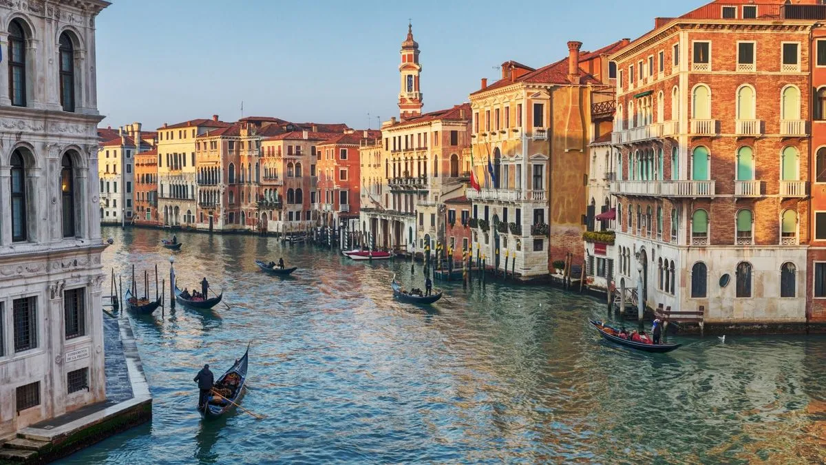 Travel Destinations from Nepal - Bangkok Tokyo Paris London Dubai